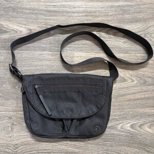 Lululemon Festival Bag II 5L Black Adjustable Strap Crossbody W9AAVS
